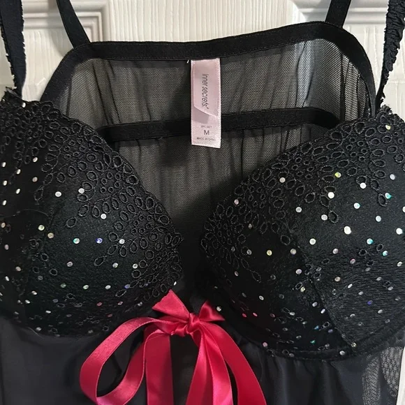 Inner Secrets Black Lingerie with Rosettes, Sparkle and Ribbon Size Medium - Picture 2 of 3